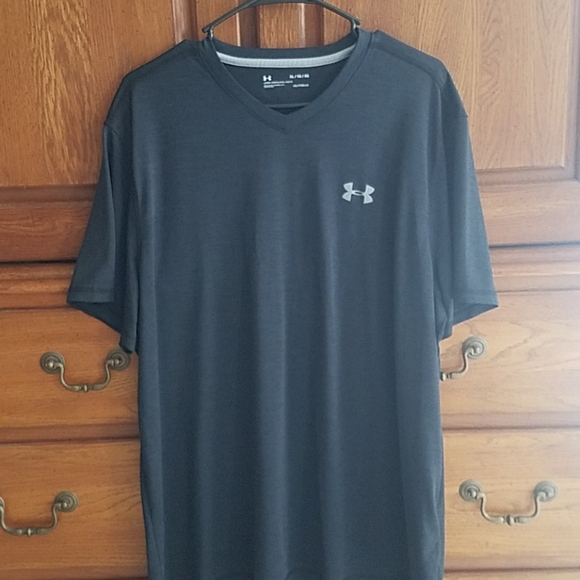 Under Armour Other - Under Armour Loose heatgear